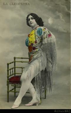 Tarjeta postal de Juan M. Part a Amalia Part Rodó con retrato de &quot;La Cleopatra&quot;