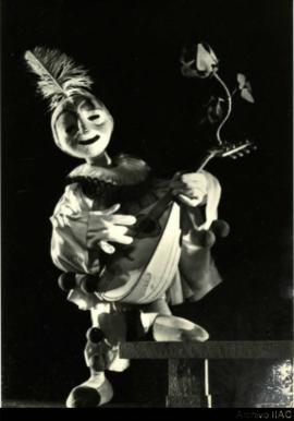 Tarjeta postal [Marioneta de pierrot del teatro Spejbl y Hurvínek]